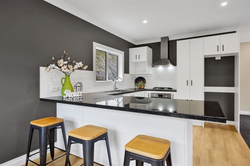 23B Heta Road, Highlands Park, New Plymouth - Carousel 2