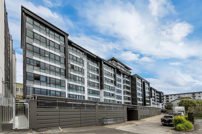 4B/16 Burton Street, Grafton, Auckland - Carousel 16