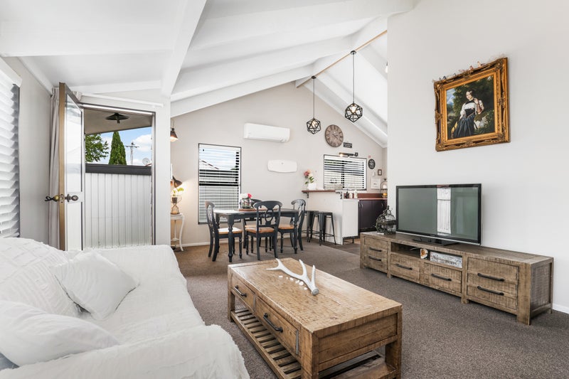 81B Albert Street, Hamilton East, Hamilton - Carousel 2