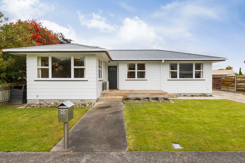 12 Apollo Parade, Milson, Palmerston North - Carousel 1