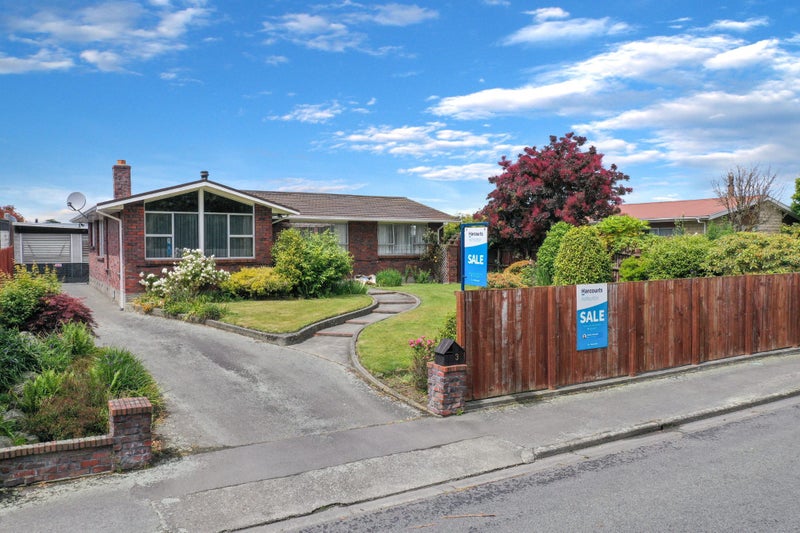 3 Hefford Place, Allenton, Ashburton - Carousel 1