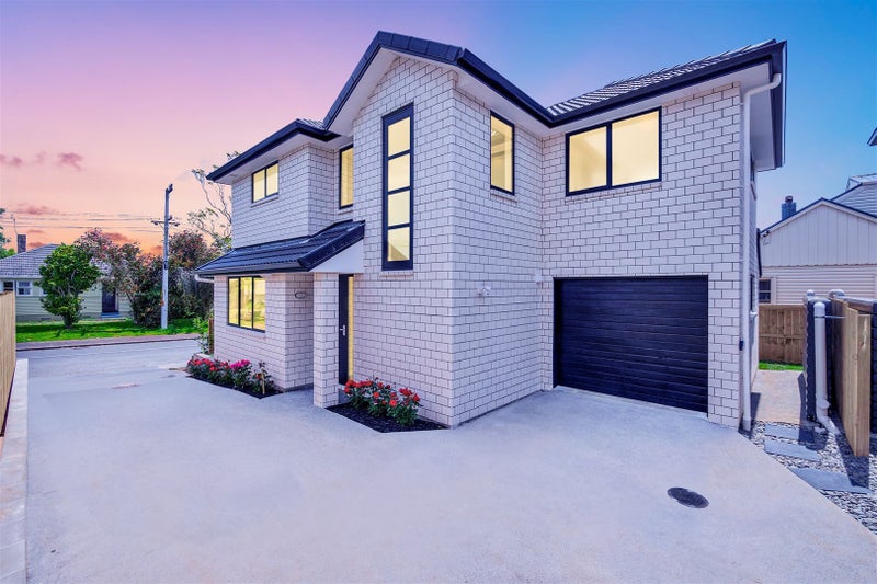 10A Daventry Street, Waterview, Auckland - Carousel 1
