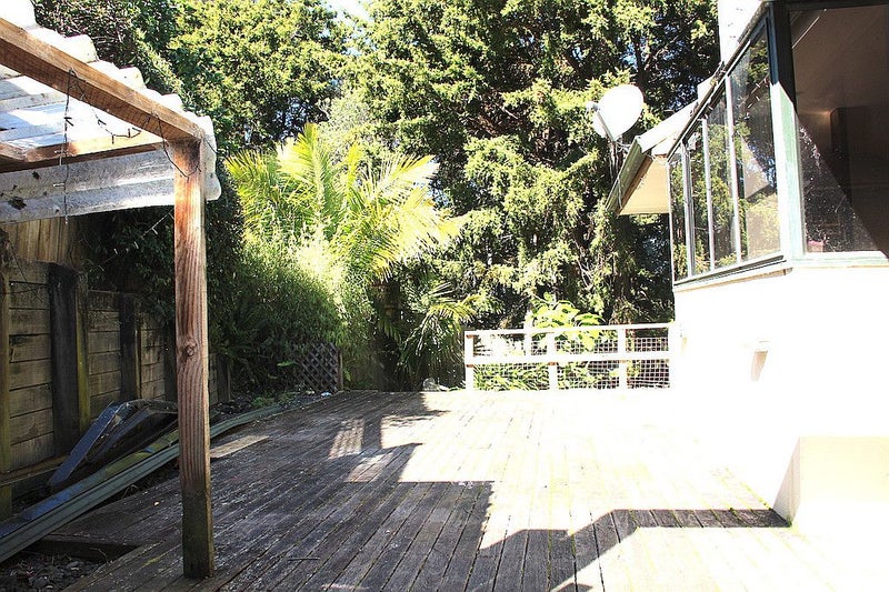 32 Holdaway Avenue, Northcote, Auckland - Carousel 10