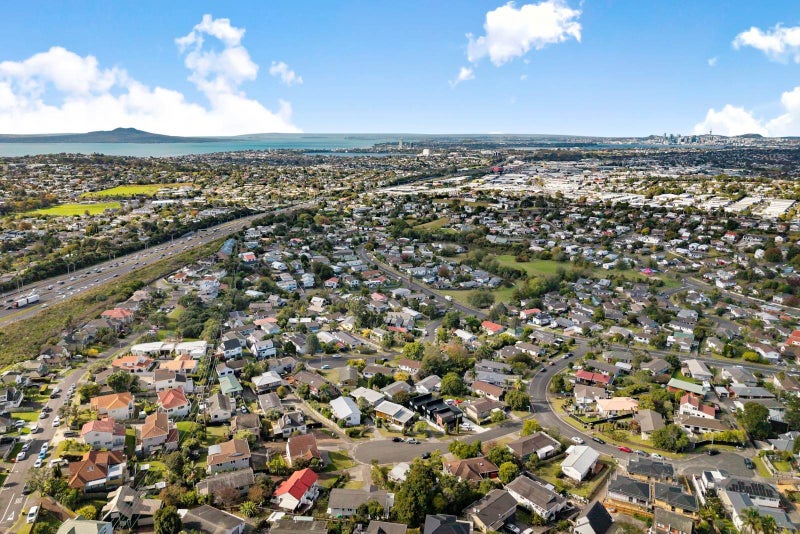 6 Remus Place, Totara Vale, Auckland - Carousel 22