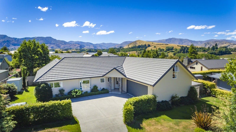 4 Bradbourne Way, Lower Shotover, Queenstown - Carousel 1