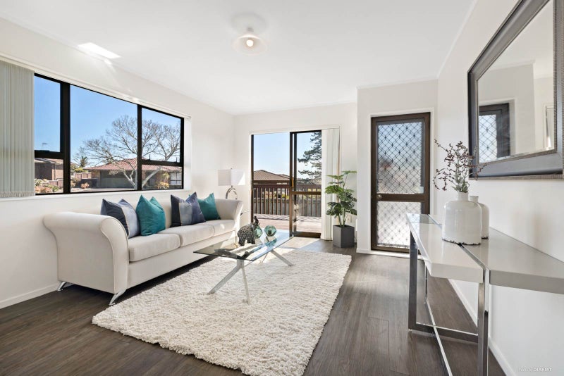 2/27 Cromdale Avenue, Highland Park, Auckland - Carousel 2