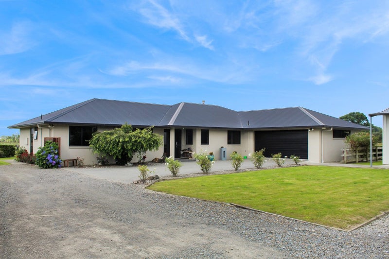 1334 Napier Road, Ashhurst, Palmerston North - Carousel 1