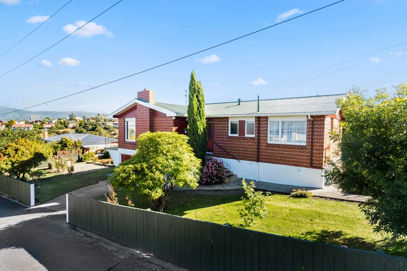 243 Highcliff Road, Shiel Hill, Dunedin - Carousel 1