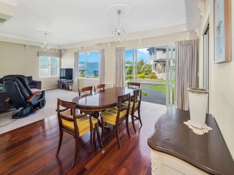 24 Tamworth Crescent, Newlands, Wellington - Carousel 2