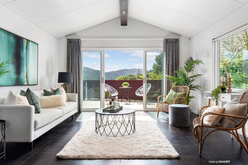 24 West Road, Northland, Wellington - Carousel 1