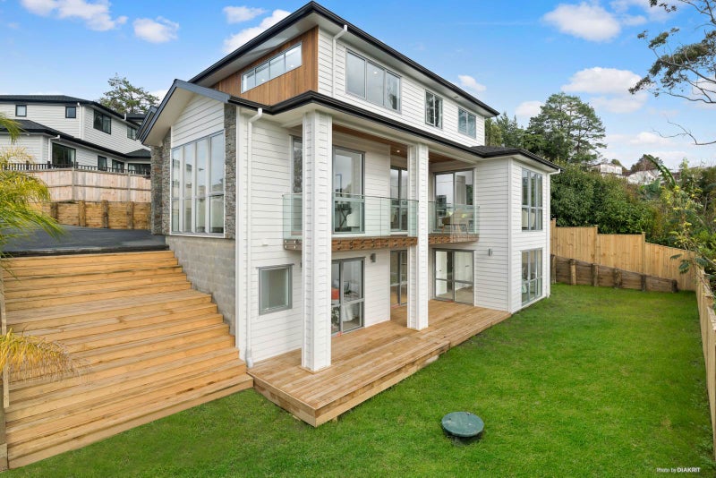 4 Para Close, Fairview Heights, Auckland - Carousel 2