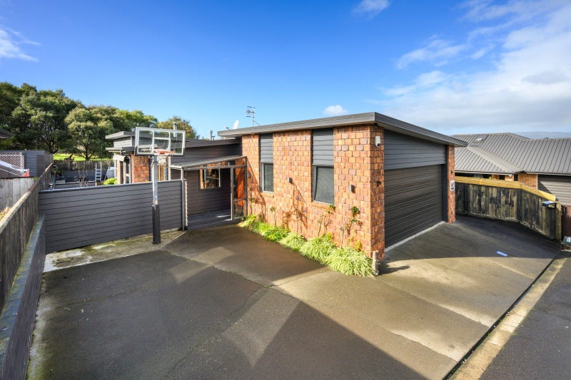 18 Galea Grove, Kelvin Grove, Palmerston North - Carousel 1