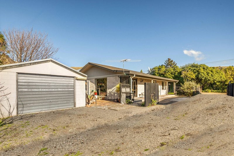 18 Mauger Drive, Heathcote Valley, Christchurch - Carousel 13