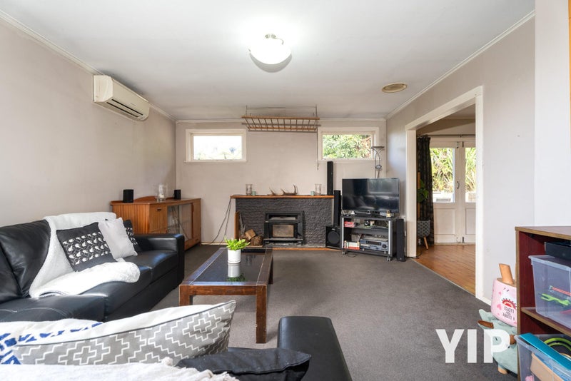 26 Hollies Crescent, Johnsonville, Wellington - Carousel 2