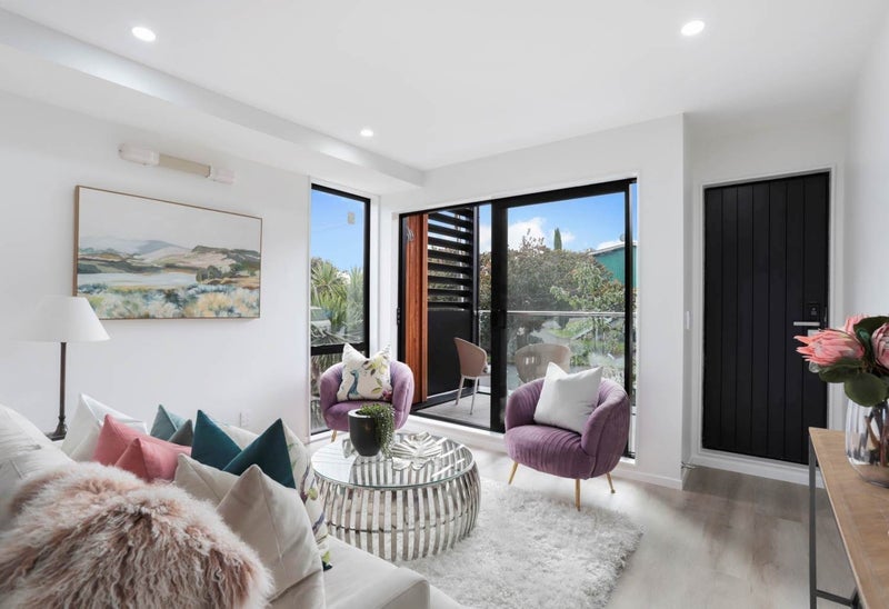 1/20 Fairview Road, Mount Eden, Auckland - Carousel 2