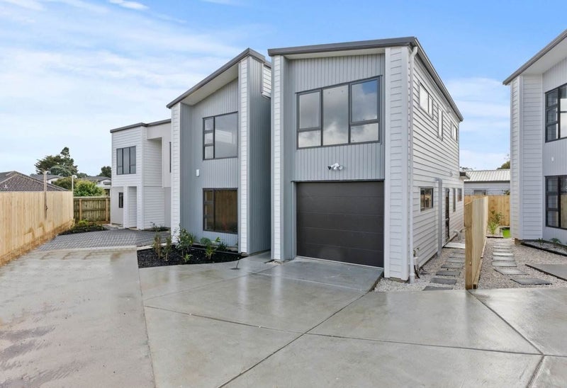 14C Daniel Avenue, Mangere East, Auckland - Carousel 1