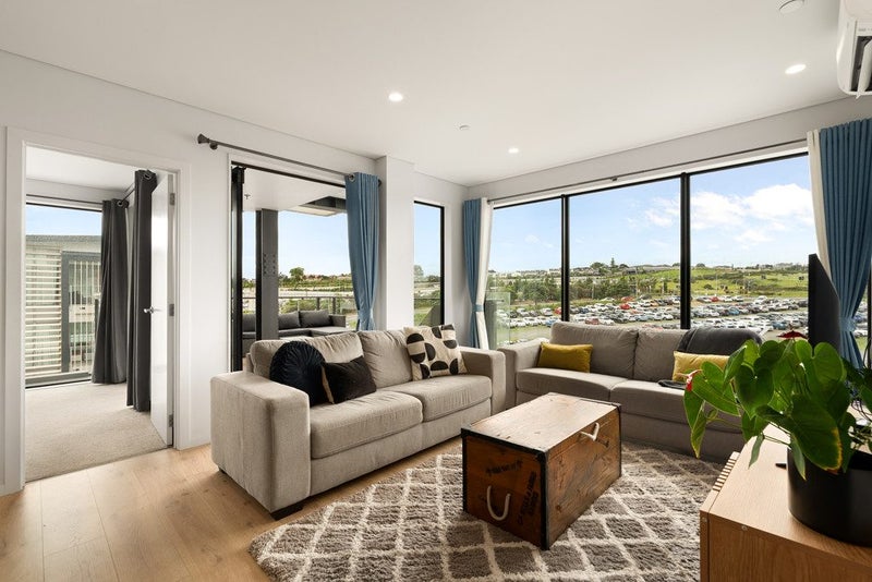 322/3 Kaipiho Lane, Albany, Auckland - Carousel 2