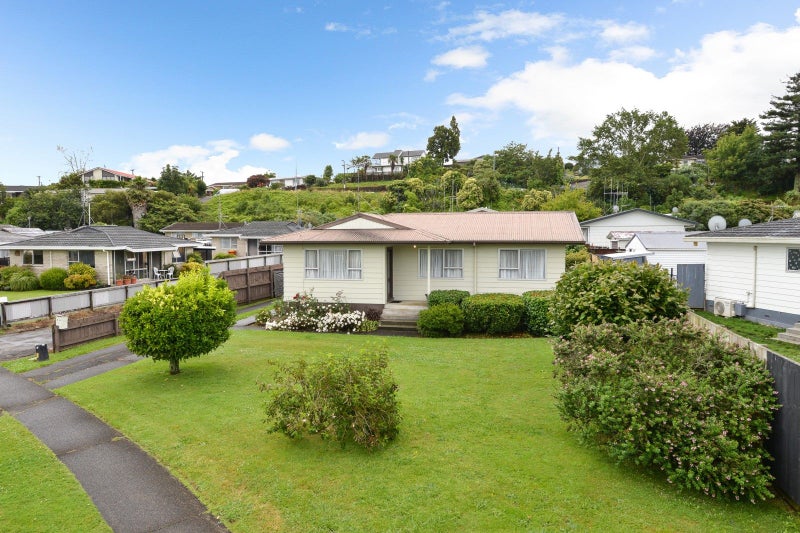414 Kahikatea Drive, Dinsdale, Hamilton - Carousel 1