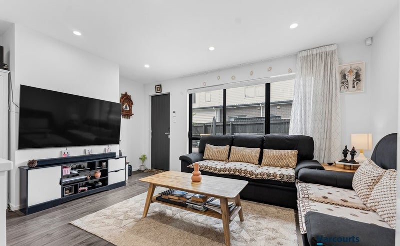 27E Busby Street, Blockhouse Bay, Auckland - Carousel 1