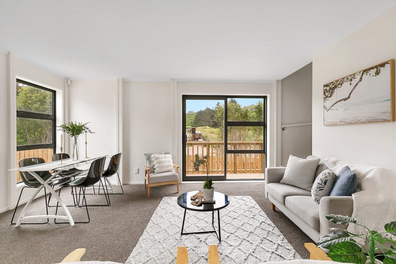 25 York Place, Cannons Creek, Porirua - Carousel 2