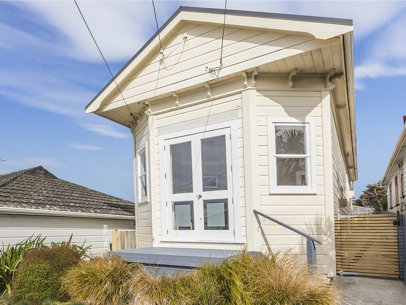 19 Carrington Street, Mount Cook, Wellington - Carousel 1