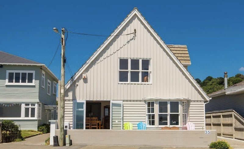 35A Marine Parade, Seatoun, Wellington - Carousel 1