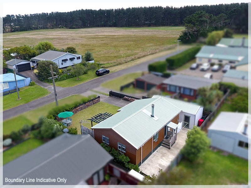 13 Te Awa Street, Foxton Beach, Foxton - Carousel 2