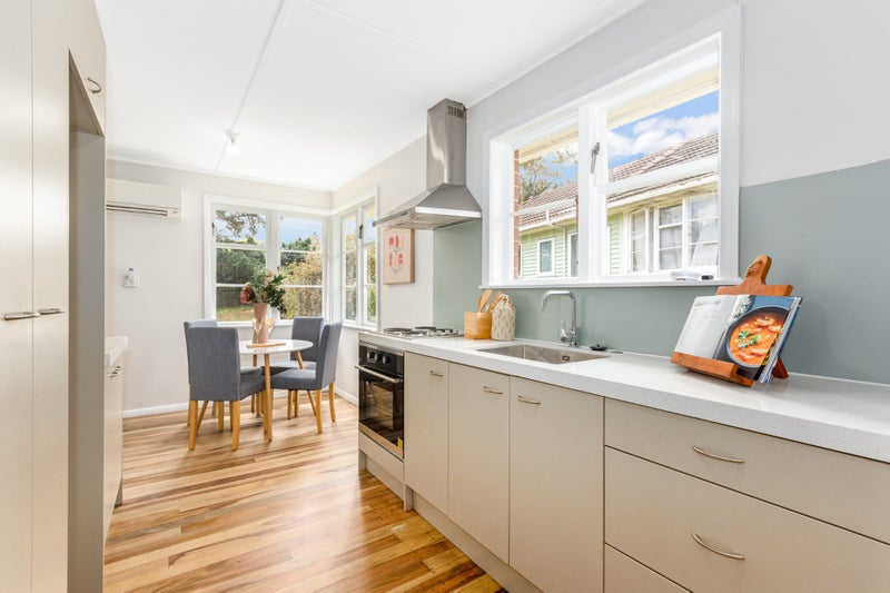 27 Mckillop Street, Ranui, Porirua - Carousel 2