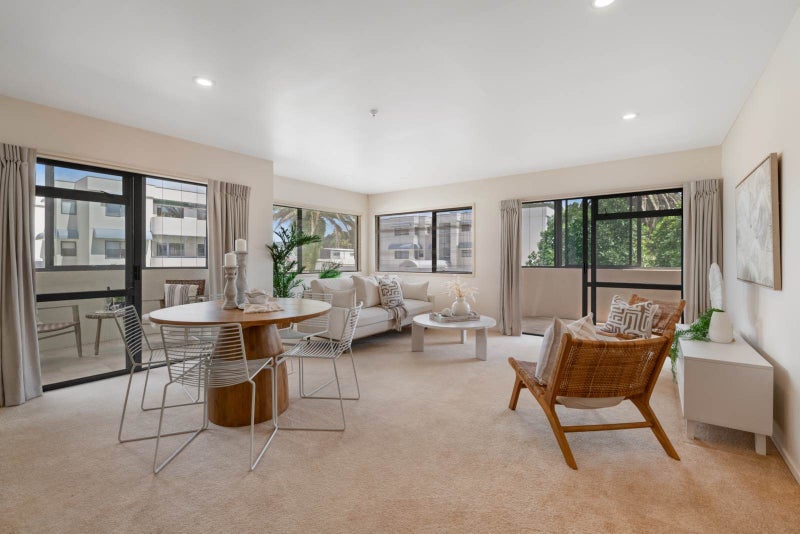 5C Puriri Avenue, Orewa, Orewa - Carousel 1