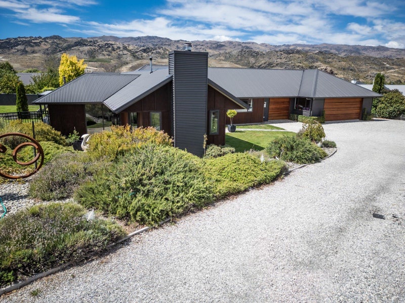 46 Missy Crescent, Mount Pisa - Carousel 1