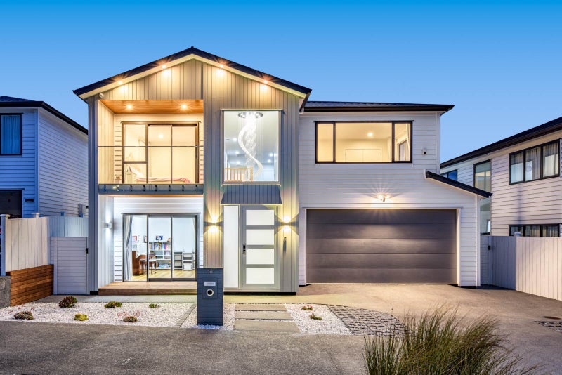 19 Bight Road, Long Bay, Auckland - Carousel 1