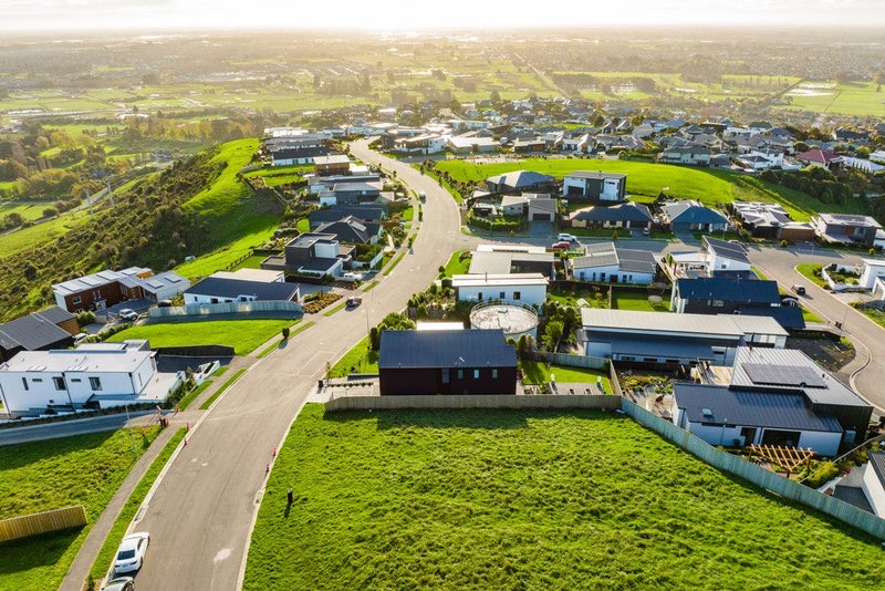 139 Penruddock Rise, Westmorland, Christchurch - Carousel 6