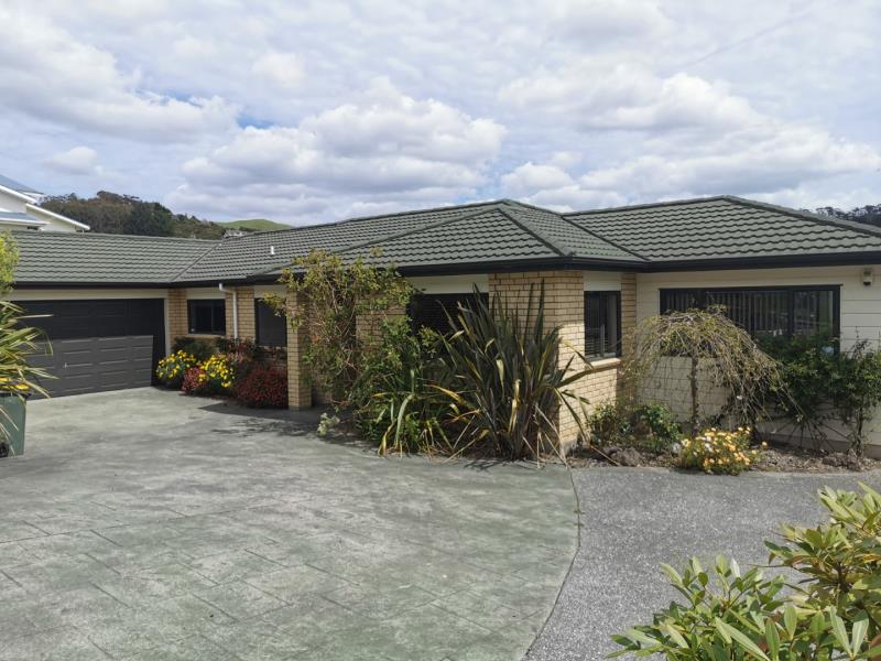 56 Spyglass Lane, Whitby, Porirua - Carousel 1