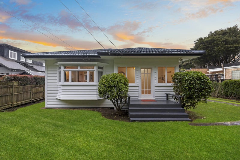 62 Maungakiekie Avenue, Greenlane, Auckland - Carousel 1