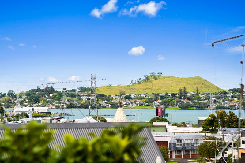 79A Arthur Street, Onehunga, Auckland - Carousel 2