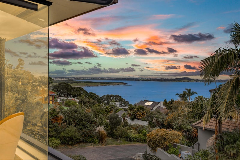 4 Rebecca Rise, Hillsborough, Auckland - Carousel 2