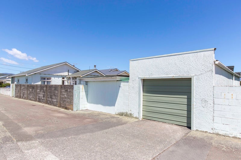 65 Kensington Avenue, Petone, Lower Hutt - Carousel 5