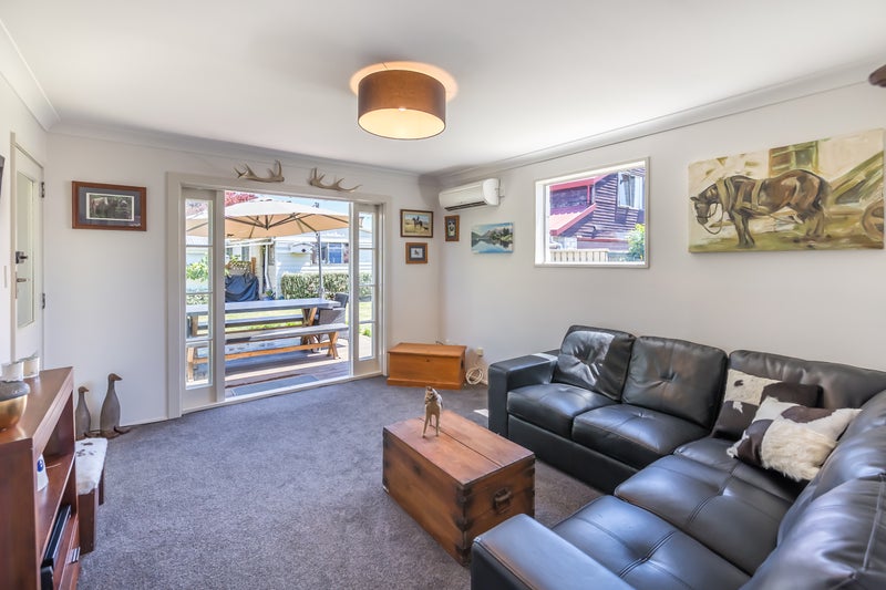 2/8 Player Place, Shirley, Christchurch - Carousel 1