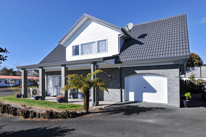 15 Mark Place, Lynmore, Rotorua - Carousel 2