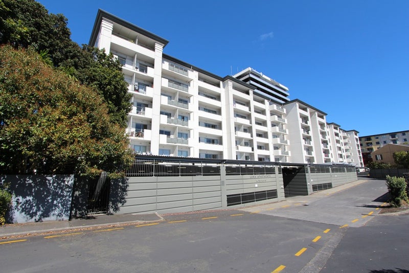 2L/16 Burton Street, Grafton, Auckland - Carousel 2