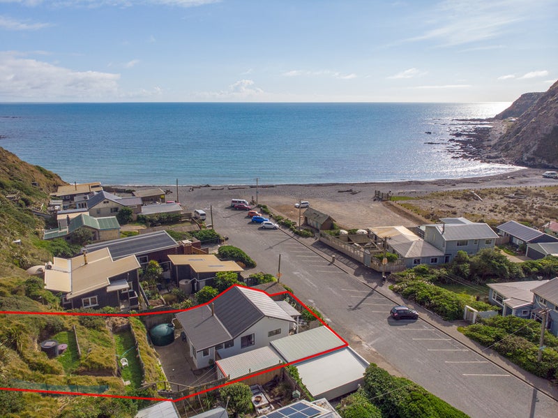 1083 Makara Road, Karori - Carousel 1