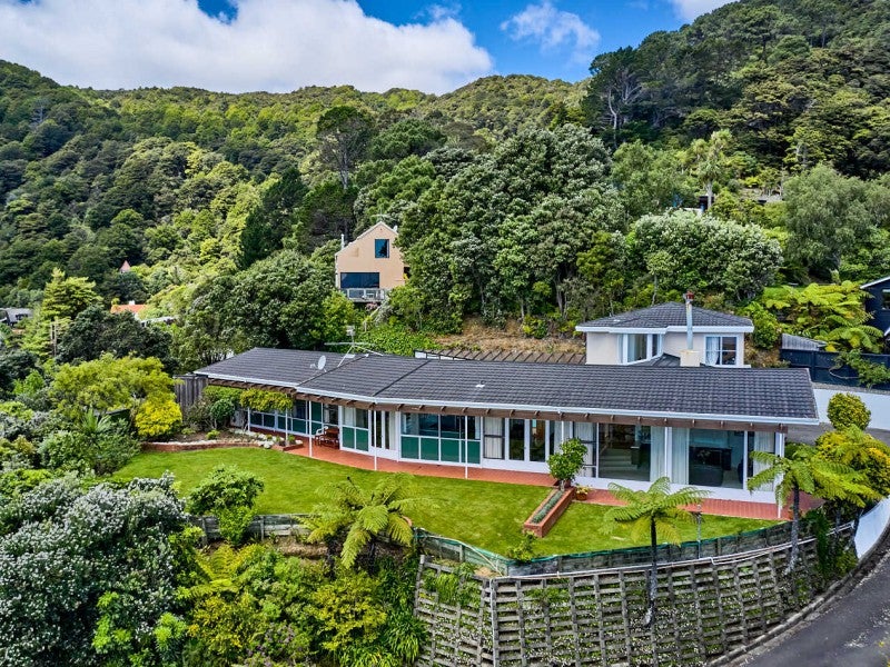 45 Walter Road, Lowry Bay, Lower Hutt - Carousel 2