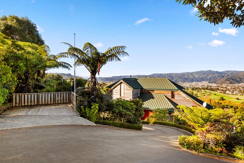 45 Pomare Road, Tirohanga, Lower Hutt - Carousel 1