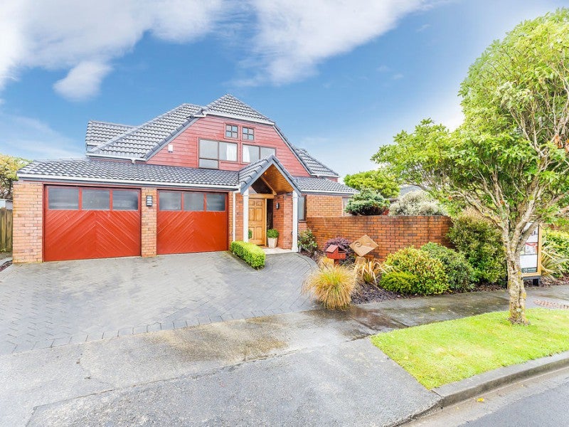 12 Montrose Grove, Churton Park, Wellington - Carousel 1