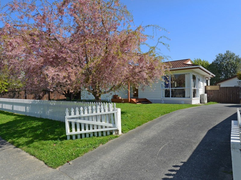 21 Delaware Grove, Totara Park, Upper Hutt - Carousel 22