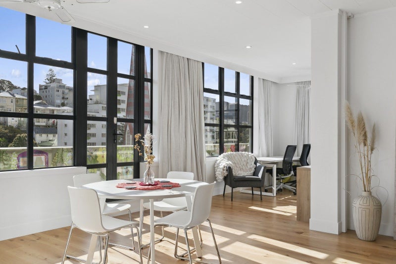 11/181 Willis Street, Te Aro, Wellington - Carousel 1