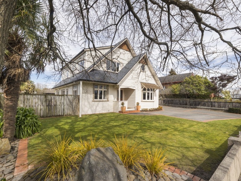 196 Park Road, Hokowhitu, Palmerston North - Carousel 1