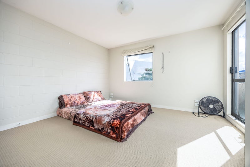 2A/12 Morning Star Place, St Lukes, Auckland - Carousel 2