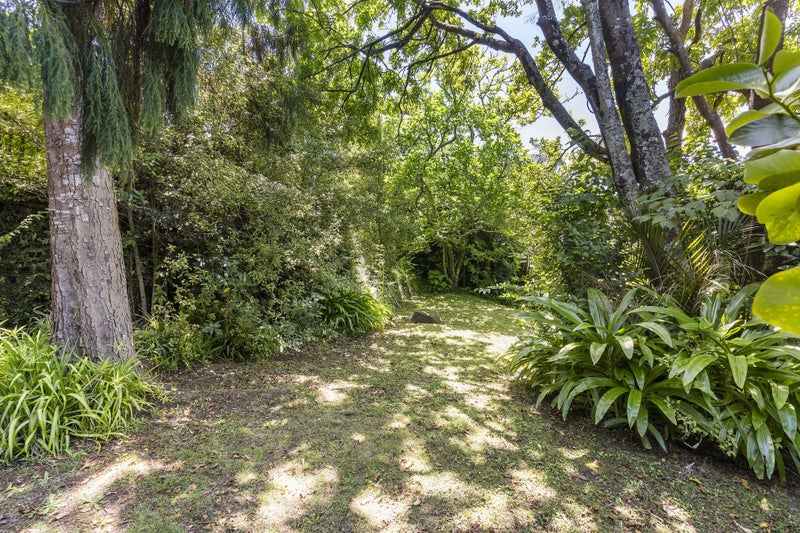 270 Titirangi Road, Titirangi, Auckland - Carousel 2