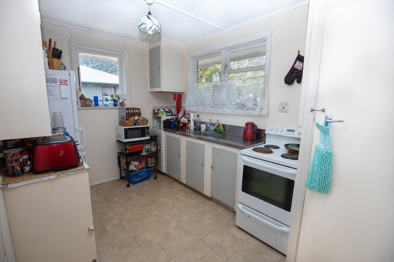 54 Richmond Street, Cobden, Greymouth - Carousel 2